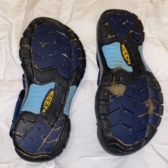 Keen hiking shoes women’s size 6 - Picture 5 of 7